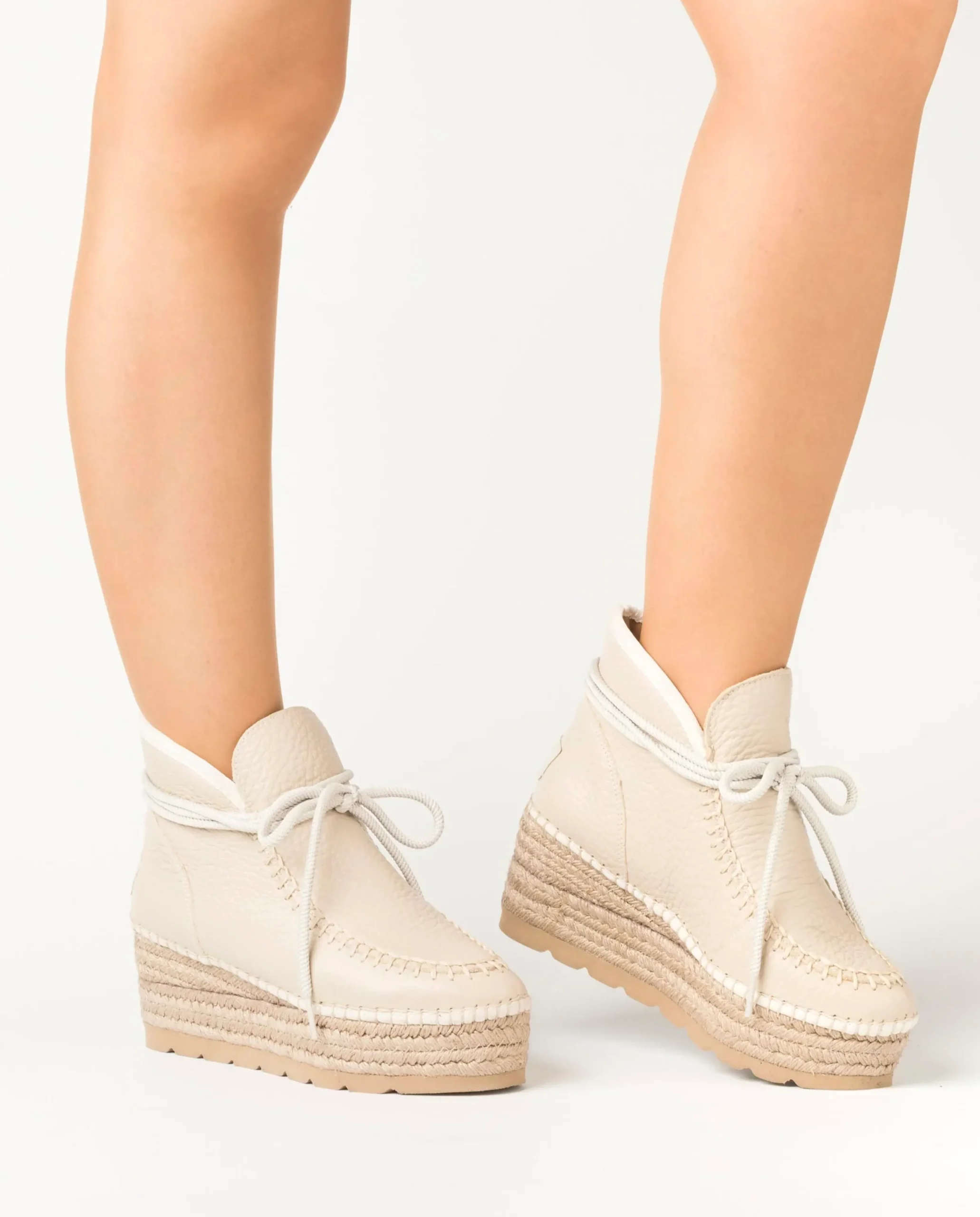 Bota baja en bost crudo Creta