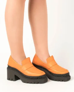 Mocasín de tacón en velvet naranja Panteta