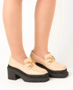 Mocasín de tacón en velvet nude Panteta